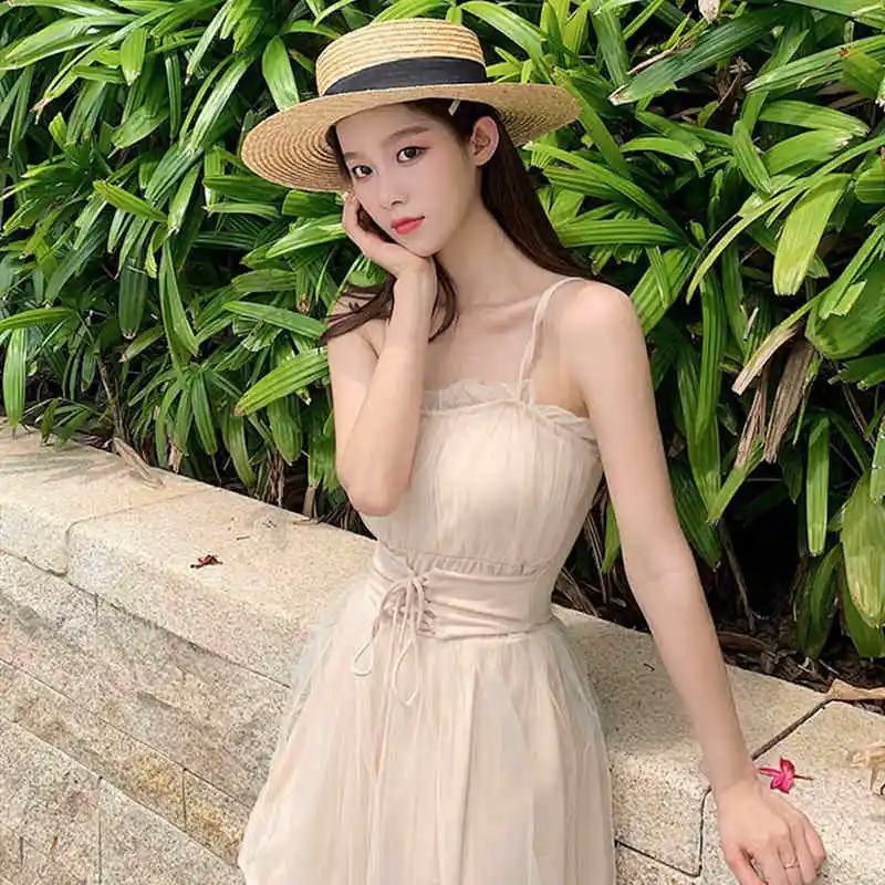 2021 New Hot Korean Student Swimwear Sexy Suspenders Mesh Gauze Pleated Waist Elastic Bandage Swimsuit Conservative And Thin
2021 New Hot Korean Student Swimwear Sexy Suspenders Mesh Gauze Pleated Waist Elastic Bandage Swimsuit Conservative And Thin