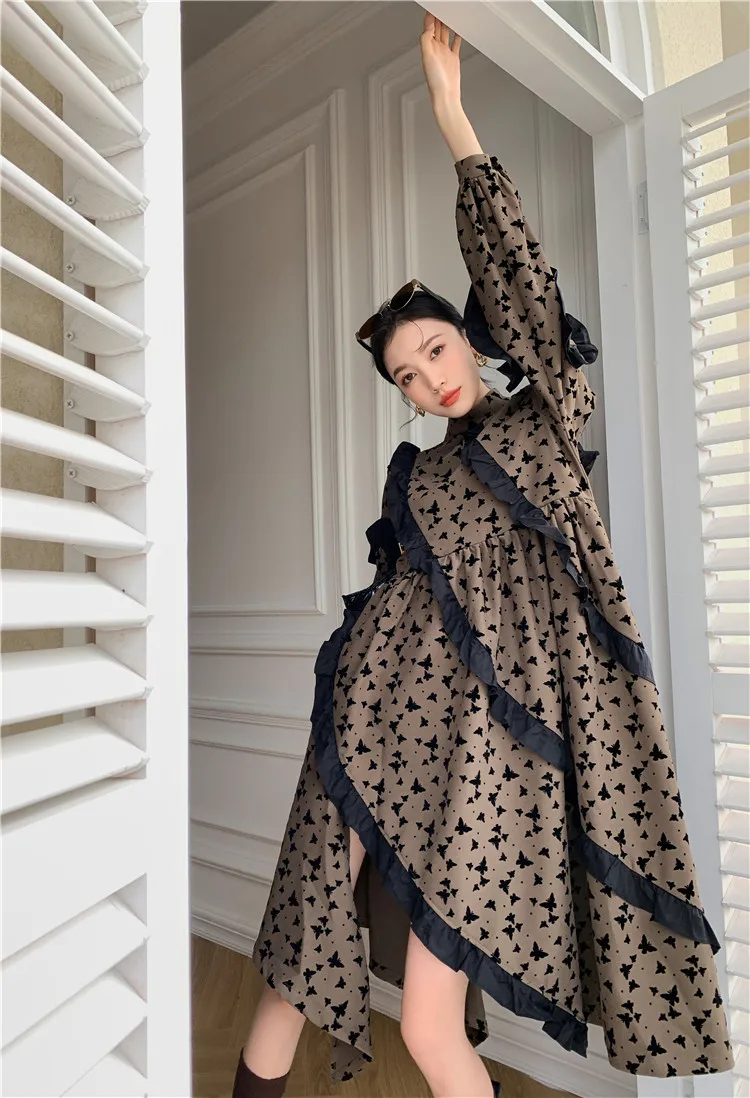 CHEERART Designer Butterfly Ruffle Long Sleeve Brown Dress Women Turtleneck Loose Asymmetrical Long Midi Dress 2021 Fashion
CHEERART Designer Butterfly Ruffle Long Sleeve Brown Dress Women Turtleneck Loose Asymmetrical Long Midi Dress 2021 Fashion