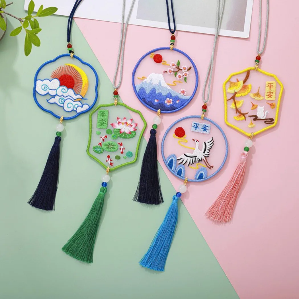 DIY Hand-embroidered Material Package Car Hanging Peace Flower Antique Embroidery Kit Cross Stitch Kit Tassel
DIY Hand-embroidered Material Package Car Hanging Peace Flower Antique Embroidery Kit Cross Stitch Kit Tassel