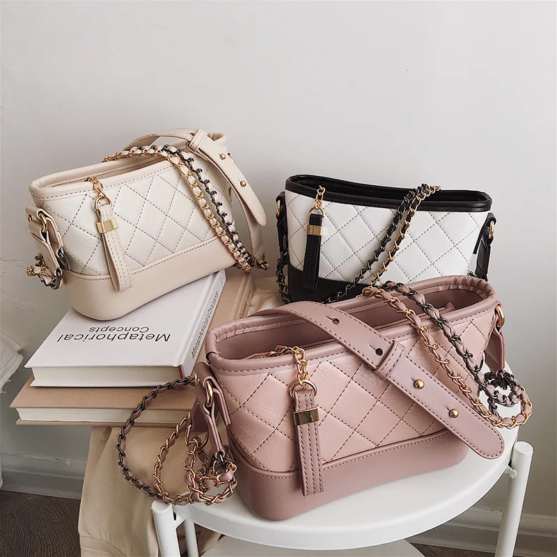 The new 2021 trendy Korean ladies classic all-match cross-body chain fashion one-shoulder embroidery thread rhombus stray bag
The new 2021 trendy Korean ladies classic all-match cross-body chain fashion one-shoulder embroidery thread rhombus stray bag