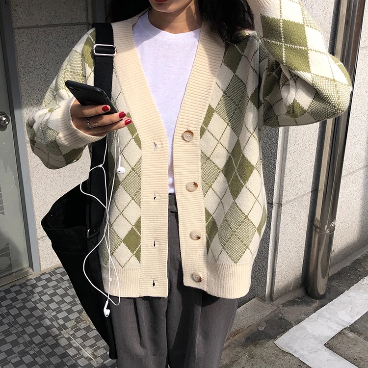 2 colors 2020 autumn korean style color patchwork rabbit fur soft V neck plaid knittd cardigans womens sweaters womens
2 colors 2020 autumn korean style color patchwork rabbit fur soft V neck plaid knittd cardigans womens sweaters womens