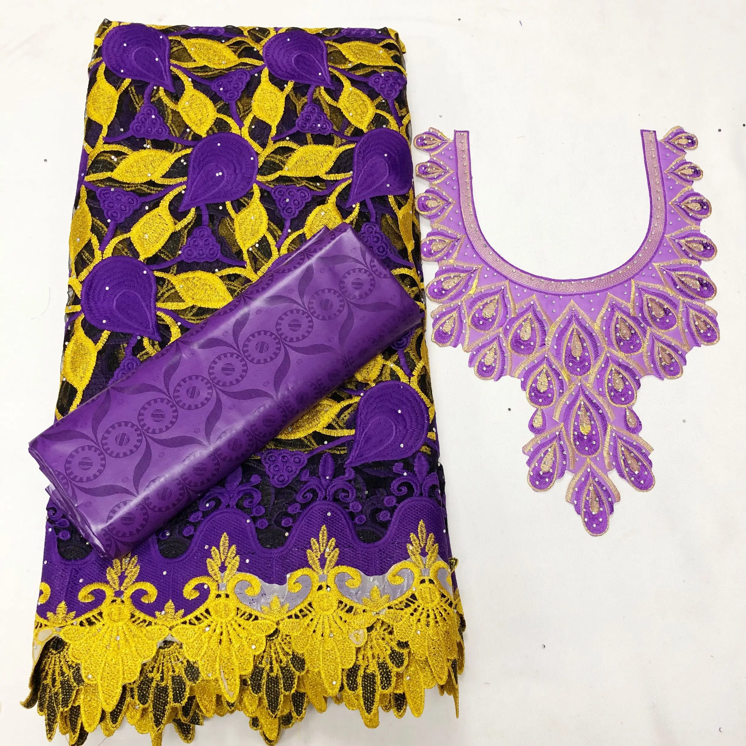 2.5+2.5 Yards Bazin Riche Getzner 2021 New Latest African Lace Fabric Swiss Voile Lace In Switzerland for Wedding Dress BM4784b
2.5+2.5 Yards Bazin Riche Getzner 2021 New Latest African Lace Fabric Swiss Voile Lace In Switzerland for Wedding Dress BM4784b