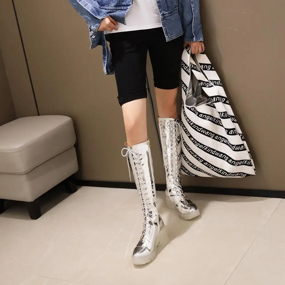 Women's Shoes
Women's Shoes