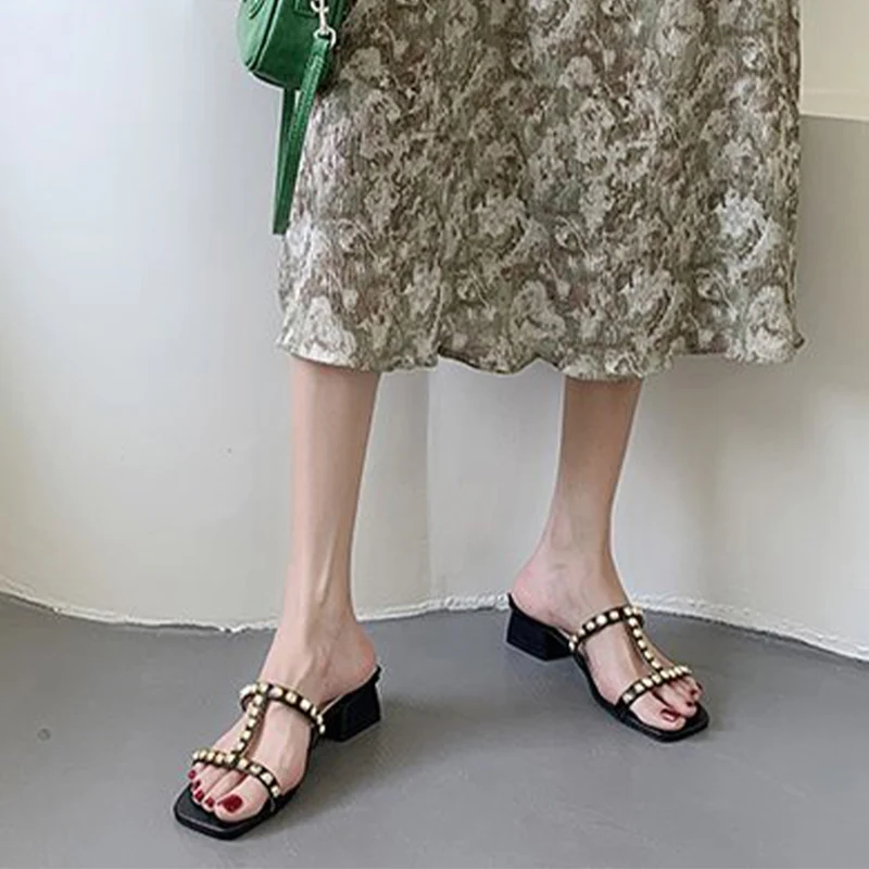 2021 New Women Square Toe Slippers Crystal Flats Casual Ladies Outdoor Shoes Female Fashion Concise Low Heels Plus Size Summer
2021 New Women Square Toe Slippers Crystal Flats Casual Ladies Outdoor Shoes Female Fashion Concise Low Heels Plus Size Summer