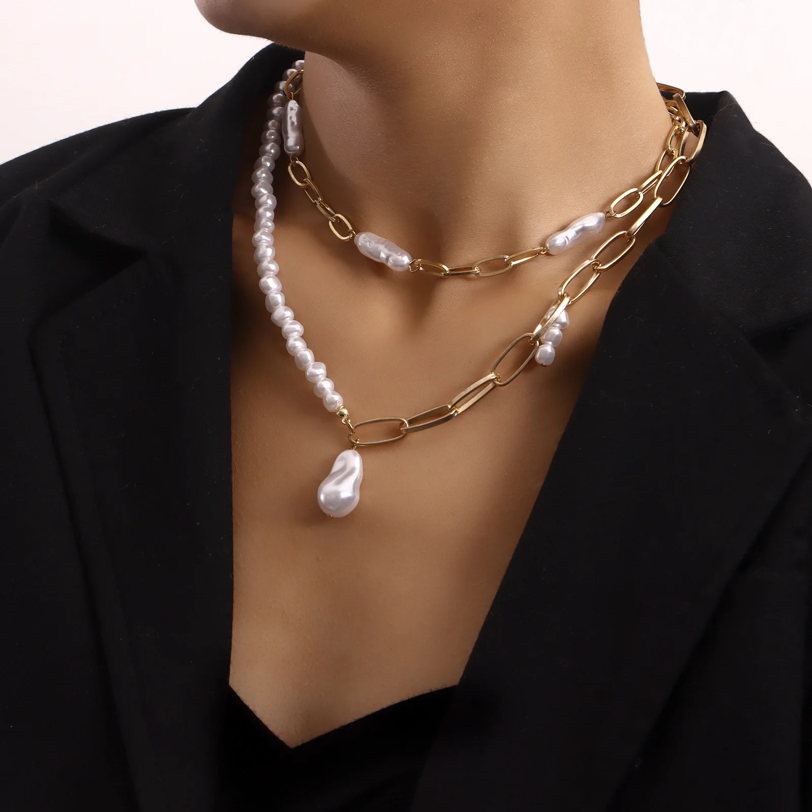Special Shaped Pearl Pendant Necklace Double Paper Clip Chain Female Trend Small Fragrant Style Women's Necklace Jewelry Gifts
Special Shaped Pearl Pendant Necklace Double Paper Clip Chain Female Trend Small Fragrant Style Women's Necklace Jewelry Gifts