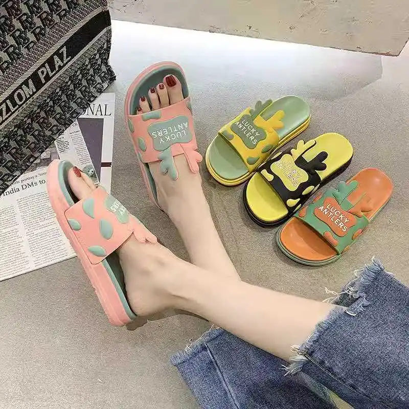 2021 Women's Summer Fashion Slippers Cute Cartoon Outdoor Beach Indoor Home Bathroom Bath Thick Bottom Beach Couple Slippers
2021 Women's Summer Fashion Slippers Cute Cartoon Outdoor Beach Indoor Home Bathroom Bath Thick Bottom Beach Couple Slippers