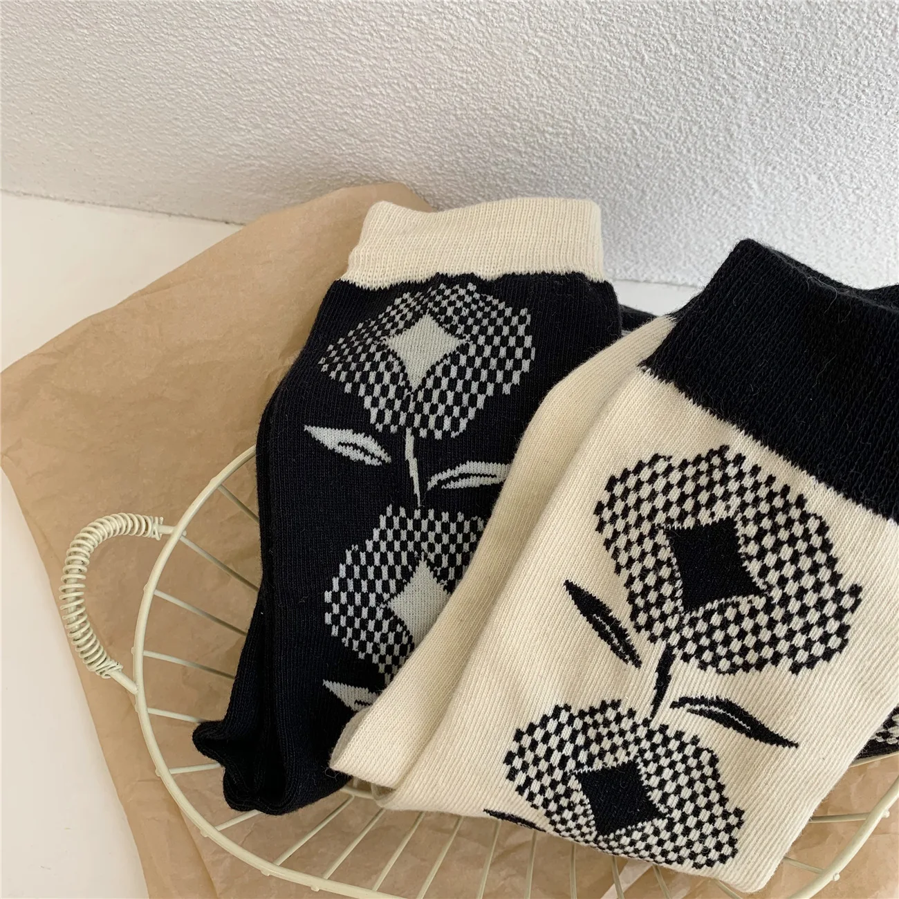 Women's Socks Korean Fashion Floral Print Long Sock Autumn Winter Harajuku Streetwear Japanese Kawaii Cute Christmas Socks Gifts
Women's Socks Korean Fashion Floral Print Long Sock Autumn Winter Harajuku Streetwear Japanese Kawaii Cute Christmas Socks Gifts