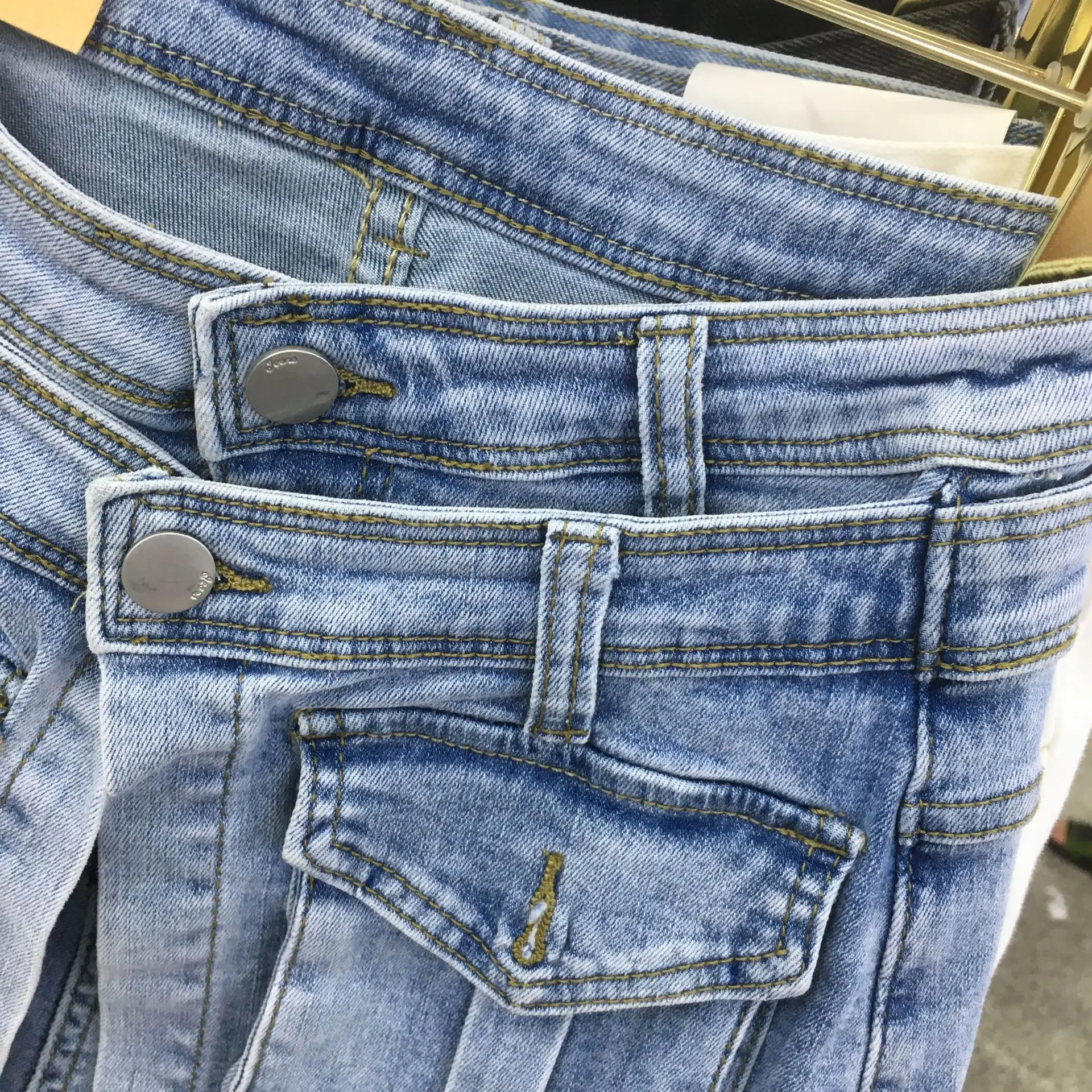 Black Denim Shorts Female 2021 Summer New Design Sense Fake Two Pieces High Waist All-matching Loose Slimming Short Culottes
Black Denim Shorts Female 2021 Summer New Design Sense Fake Two Pieces High Waist All-matching Loose Slimming Short Culottes
