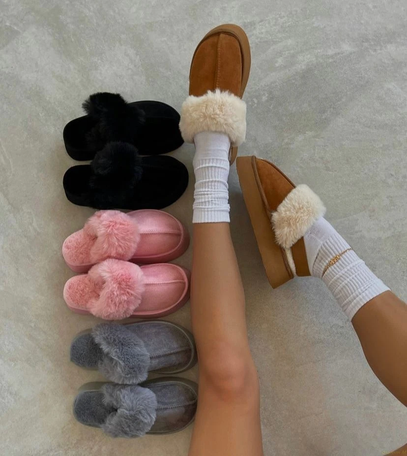 2021 Factory wholesale new winter candy color furry sponge cake thick-soled color sandals plus size women's furry slippers
2021 Factory wholesale new winter candy color furry sponge cake thick-soled color sandals plus size women's furry slippers