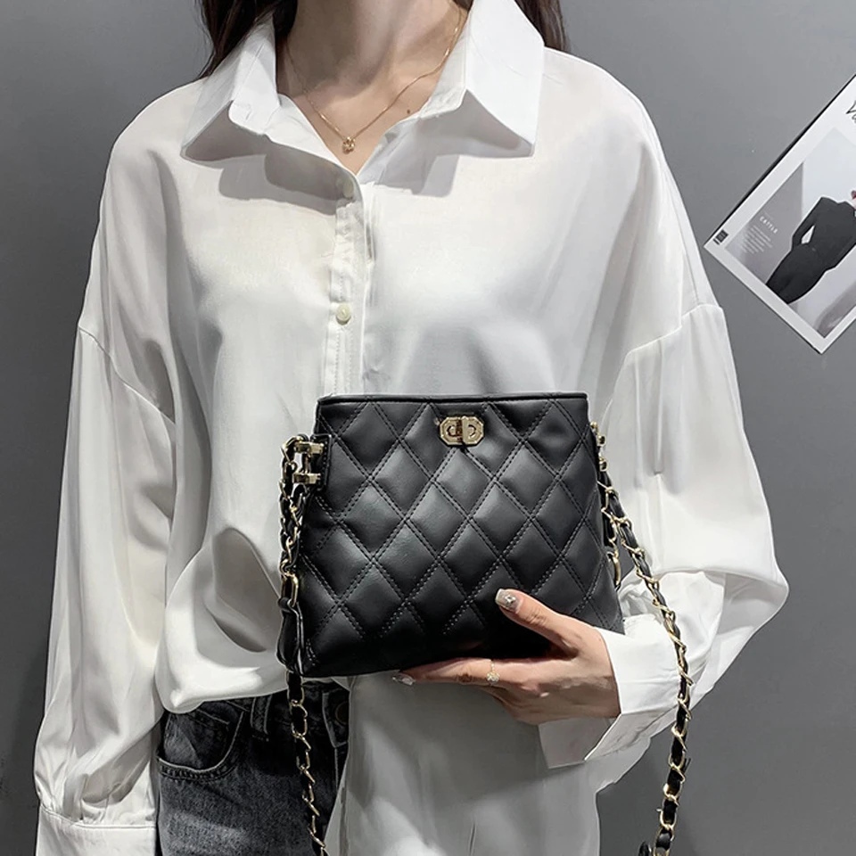 2021 Pu Leather Chain Female Shoulder Bag Fashion Plaid Bag Crossbody Bags Simple Designer Small Bags for Women Travel Handbags
2021 Pu Leather Chain Female Shoulder Bag Fashion Plaid Bag Crossbody Bags Simple Designer Small Bags for Women Travel Handbags