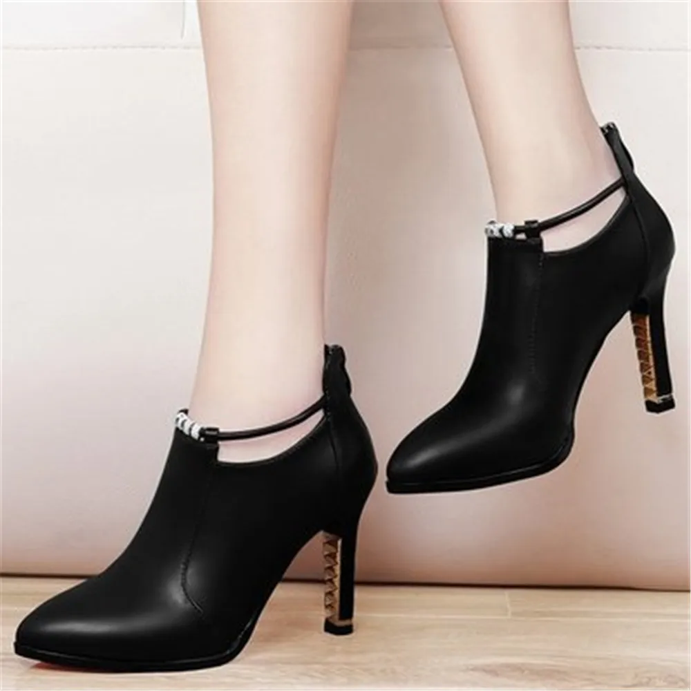 2024 Autumn New Women's Pointed Short Boots Female Sexy Ankle Strap High Heels Ladies Leather Fashion Back Zip Shoes Black Red
2024 Autumn New Women's Pointed Short Boots Female Sexy Ankle Strap High Heels Ladies Leather Fashion Back Zip Shoes Black Red