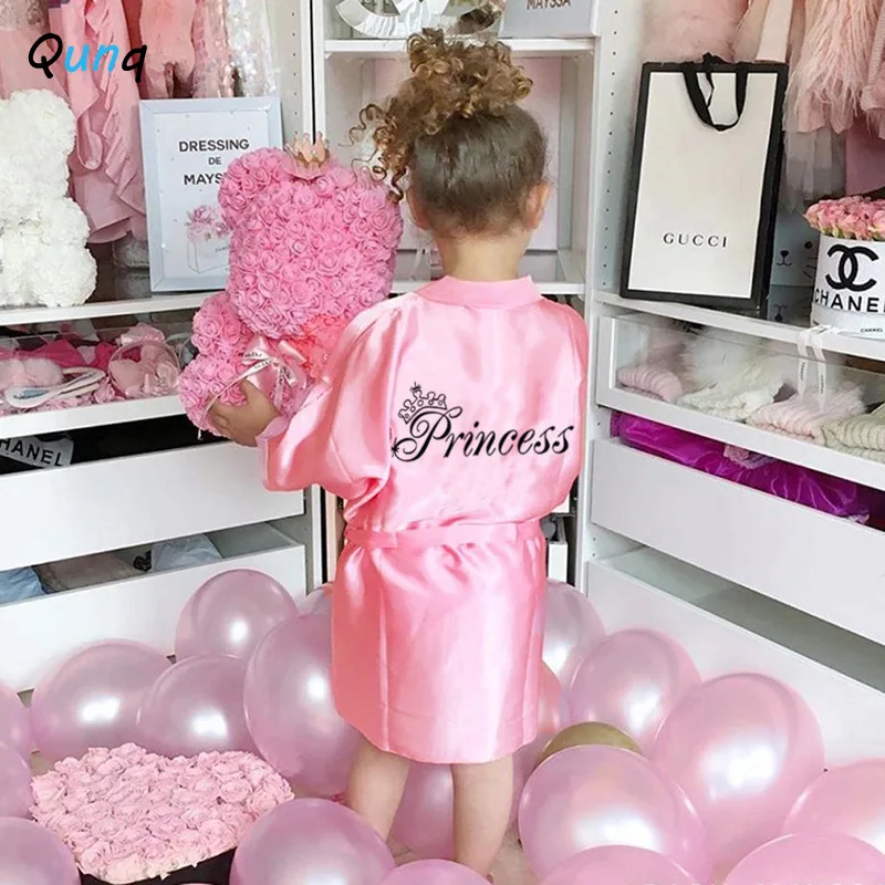 Qunq Pink Girls Satin Robe 2021 New Spring Fall Letter Prints Birthday Robe for 2 3 4 5 6 Year Girls Toddler Children Sleepwear
Qunq Pink Girls Satin Robe 2021 New Spring Fall Letter Prints Birthday Robe for 2 3 4 5 6 Year Girls Toddler Children Sleepwear