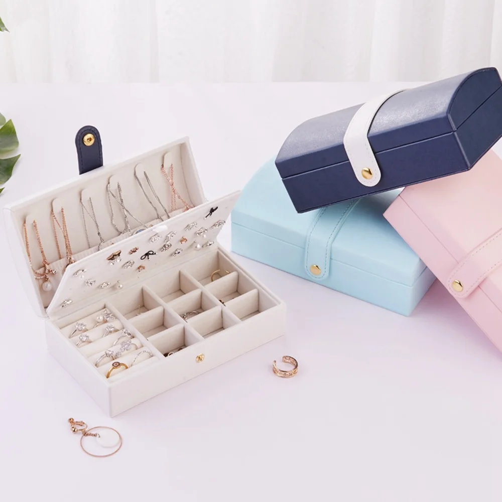 Portable Jewelry Box Ring Necklance Ear Ring Braclet Soft PU Storage Box Jewelry Organizer for Travel Business Trip 
Portable Jewelry Box Ring Necklance Ear Ring Braclet Soft PU Storage Box Jewelry Organizer for Travel Business Trip