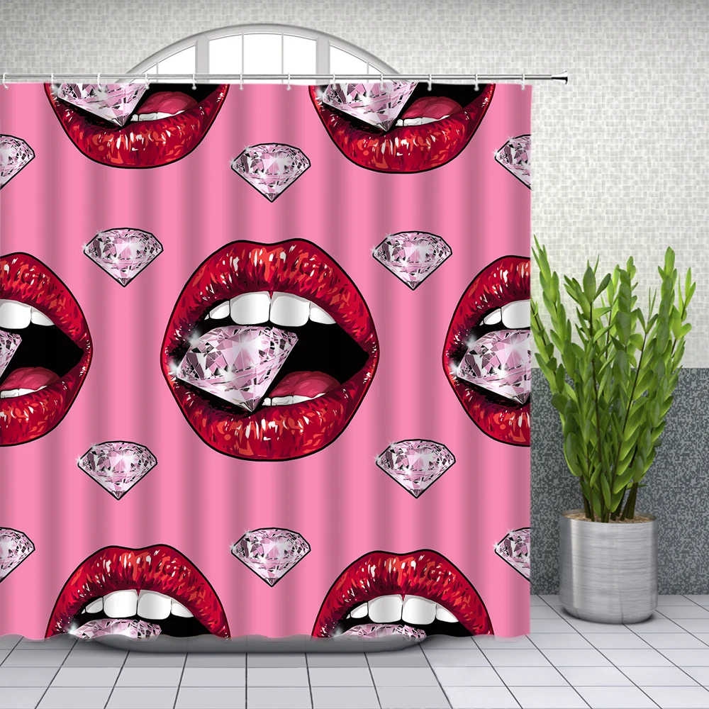 Занавески для душа "Красные губы" Сексуальный женский рот Блестящий бриллиант Розовый фон Украшение ванной комнаты Водонепроницаемый комплект тканевых занавесок Дешево.