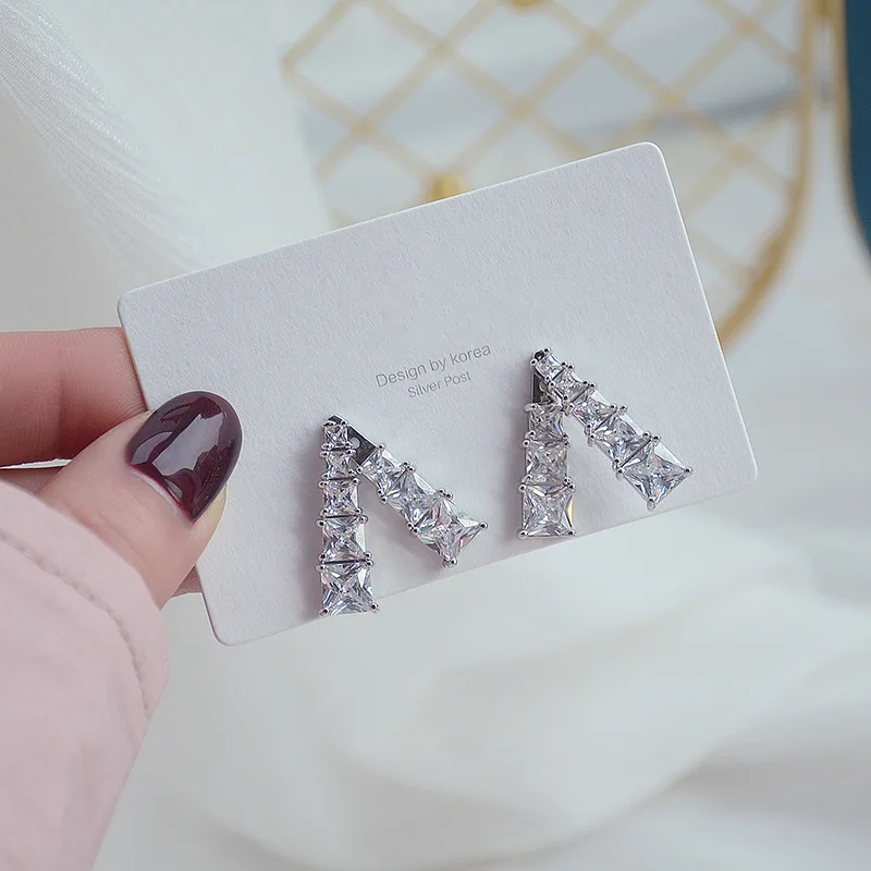 New Arrive Luxury Micro Paved Shine CZ Earring for Women AAA Top Quality Zirconia Stud Earrings Wedding Party Jewelry
New Arrive Luxury Micro Paved Shine CZ Earring for Women AAA Top Quality Zirconia Stud Earrings Wedding Party Jewelry