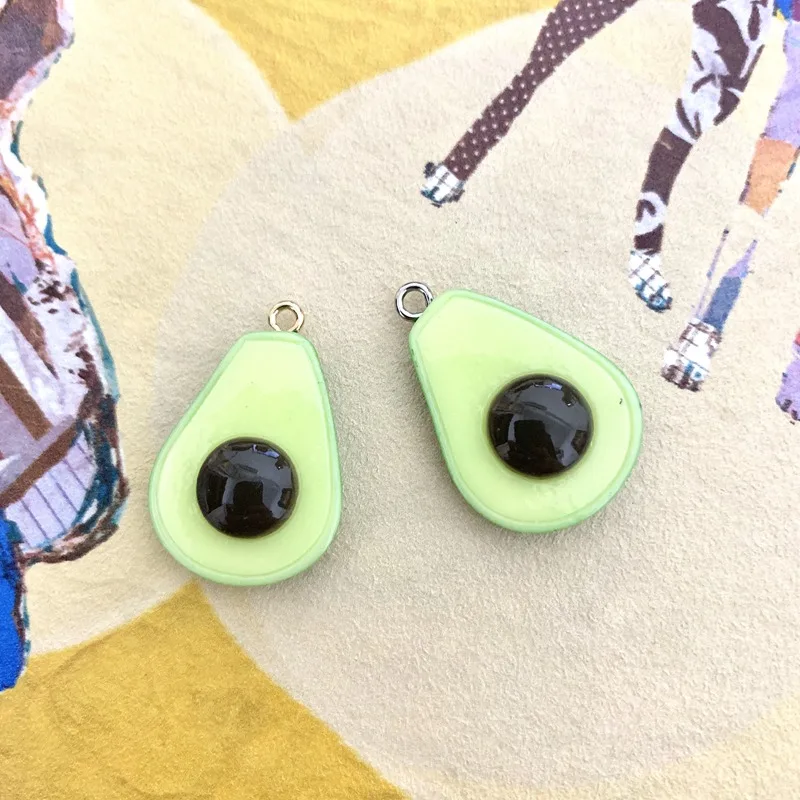 20*26mm Resin Simulation Green Avocado Fruit Pendant DIY Accessories Charms Handmade Necklace Keychains Earrings 50PCS
20*26mm Resin Simulation Green Avocado Fruit Pendant DIY Accessories Charms Handmade Necklace Keychains Earrings 50PCS