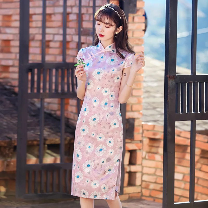 Chinese Style Lady Cheongsam Noble Flower Full Length Slim Qipao Banquet Gowns Qipao Oversize 3XL 4XL
Chinese Style Lady Cheongsam Noble Flower Full Length Slim Qipao Banquet Gowns Qipao Oversize 3XL 4XL