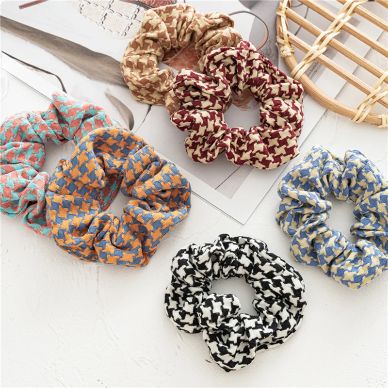 New Arrial Vintage Black & White Check Ponytail Holder Scrunchies Ring Elastic Hair Tie for Women & Girl Hair Accessoires 
New Arrial Vintage Black & White Check Ponytail Holder Scrunchies Ring Elastic Hair Tie for Women & Girl Hair Accessoires