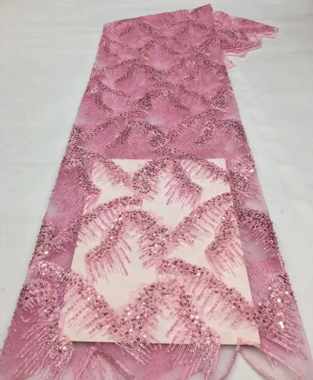 Luxury Beads Lace Handmade Fabric French Wedding Dress Latest Nigeria Cotton Embroidery Pink Good Price With Stones
Luxury Beads Lace Handmade Fabric French Wedding Dress Latest Nigeria Cotton Embroidery Pink Good Price With Stones