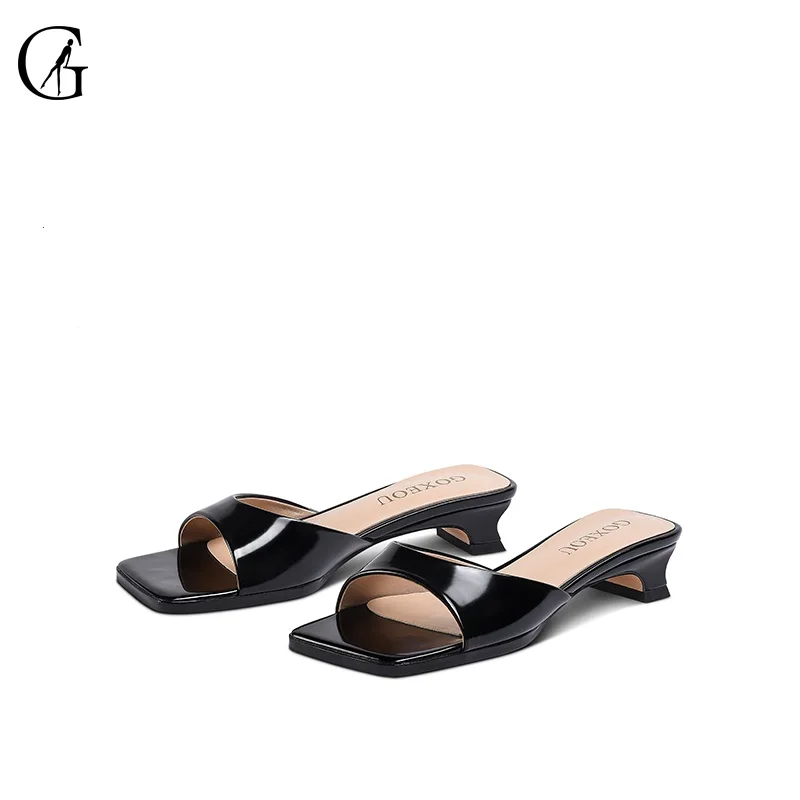 Women's Shoes
Women's Shoes