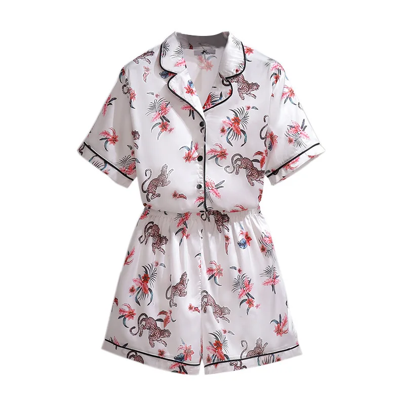 New 2021 Ladies Summer Plus Size Pajamas Sets For Women Large Loose Floral Shirt And Shorts Home Wear Suit 3XL 4XL 5XL 6XL 7XL
New 2021 Ladies Summer Plus Size Pajamas Sets For Women Large Loose Floral Shirt And Shorts Home Wear Suit 3XL 4XL 5XL 6XL 7XL
