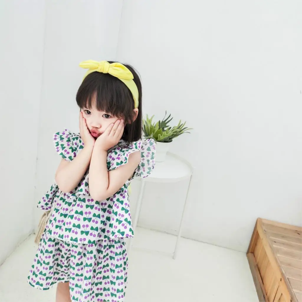 2020 Season Timo Children Clothes Little Cherries Printed Bishop Sleeves Back Bowknot Designed Top and Dress Sets Factory diret
2020 Season Timo Children Clothes Little Cherries Printed Bishop Sleeves Back Bowknot Designed Top and Dress Sets Factory diret