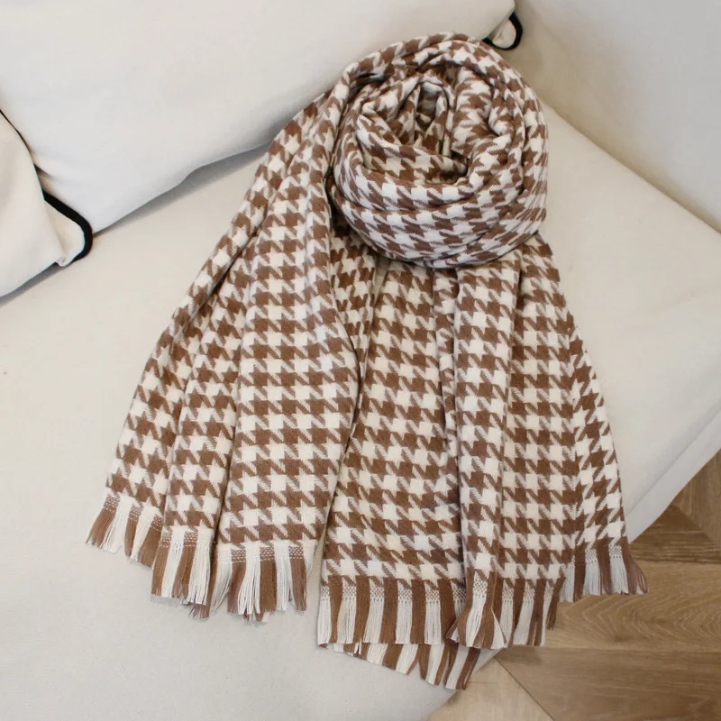 2020 winter Scarves for ladies, luxury brand plaid thermal faux cashmere shawl scarf dual-use, Long scarf tippet for women
2020 winter Scarves for ladies, luxury brand plaid thermal faux cashmere shawl scarf dual-use, Long scarf tippet for women