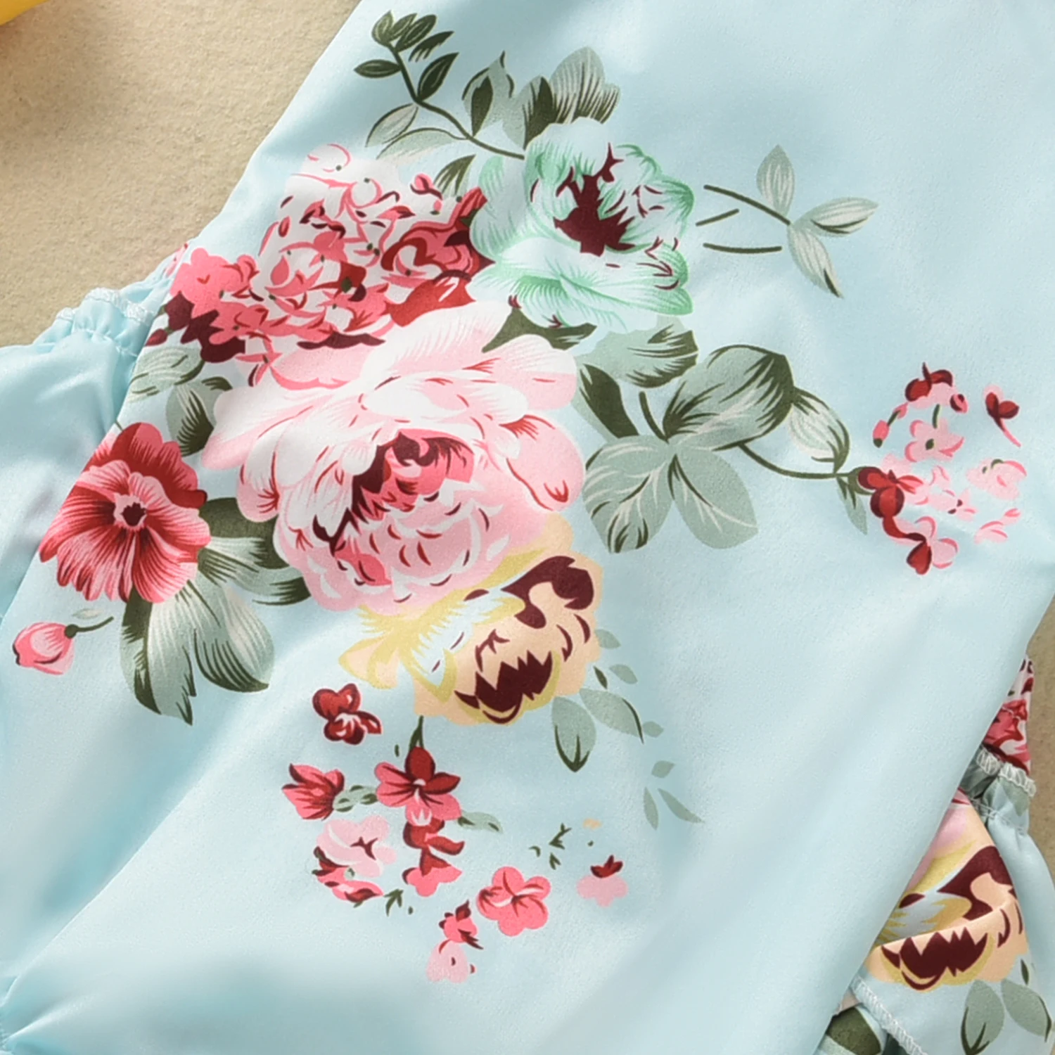 2 Pcs Newborn Flower Print Outfits, Baby Girl Tie-Up Ruffled Fly Sleeve Square Collar Bowknot Romper + Headband
2 Pcs Newborn Flower Print Outfits, Baby Girl Tie-Up Ruffled Fly Sleeve Square Collar Bowknot Romper + Headband