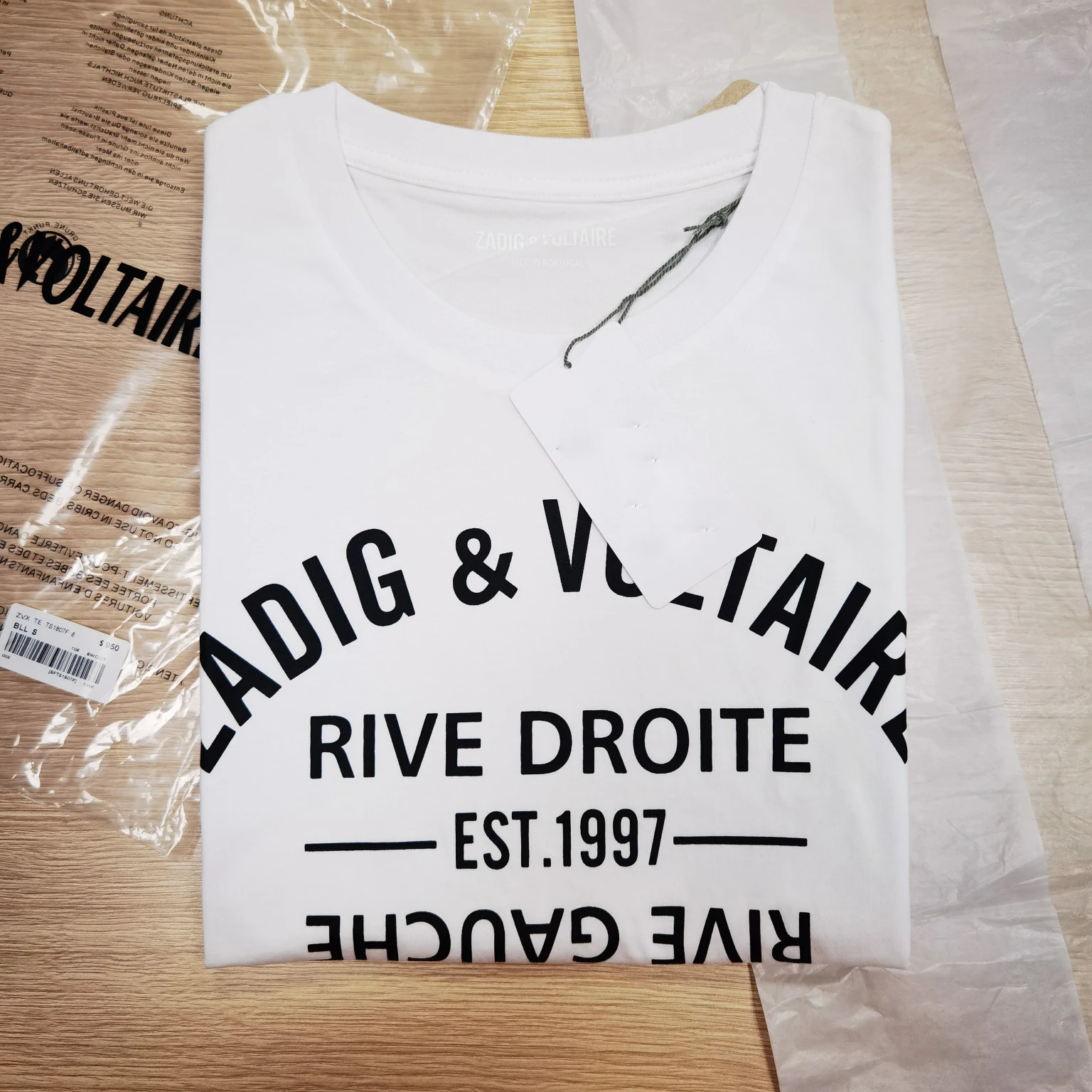 Letter Print White Retro Tees Shirts Women Summer Short Sleeve Round Neck Classic T-Shirts Female Casual Vintage Tshirts Tops 
Letter Print White Retro Tees Shirts Women Summer Short Sleeve Round Neck Classic T-Shirts Female Casual Vintage Tshirts Tops