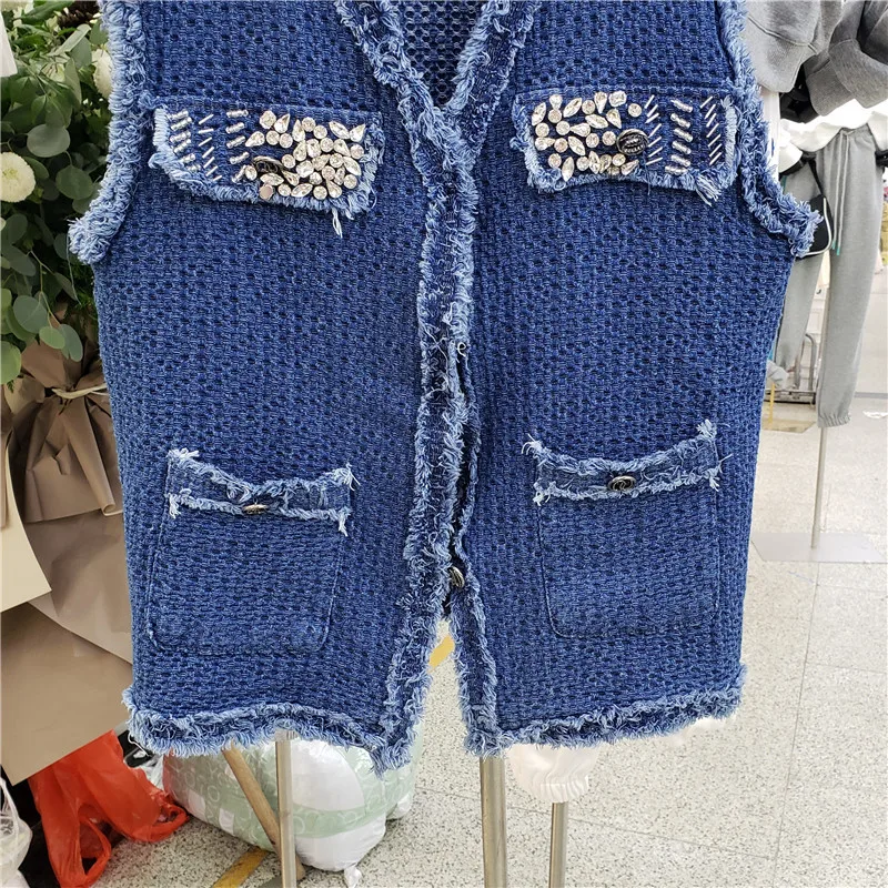 Vintage Women Blue Weave Tweed Vest Spring Autumn 2021 Fashion Diamond V-neck Sleeveless Top Casual Female Waistcoat Veste Femme
Vintage Women Blue Weave Tweed Vest Spring Autumn 2021 Fashion Diamond V-neck Sleeveless Top Casual Female Waistcoat Veste Femme
