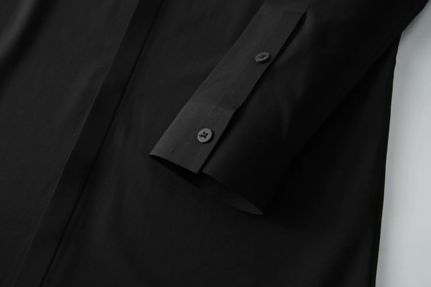 Rock Crystal Mens Shirts Luxury Long Sleeve Business And Casual Casual Male Shirts Fashion Slim Fit Man Shirts Plus Size
Rock Crystal Mens Shirts Luxury Long Sleeve Business And Casual Casual Male Shirts Fashion Slim Fit Man Shirts Plus Size