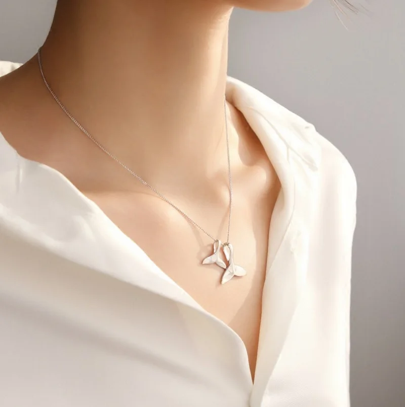 2021 New Style Fish Tail Necklace For Fashion Women Little Fish Tail Pendant Dolphin Clavicle Necklace Party Jewelry Accessories
2021 New Style Fish Tail Necklace For Fashion Women Little Fish Tail Pendant Dolphin Clavicle Necklace Party Jewelry Accessories