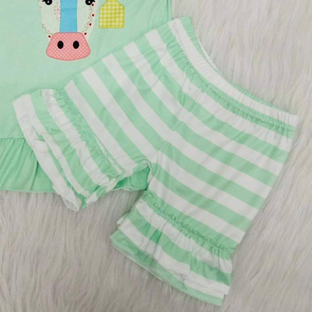 Cute Puff Style Short Sleeve Girls Outfit Bull Print Top Shirts Stripe Ruffle Shorts Kids Clothes Boutique Toddler Custom
Cute Puff Style Short Sleeve Girls Outfit Bull Print Top Shirts Stripe Ruffle Shorts Kids Clothes Boutique Toddler Custom