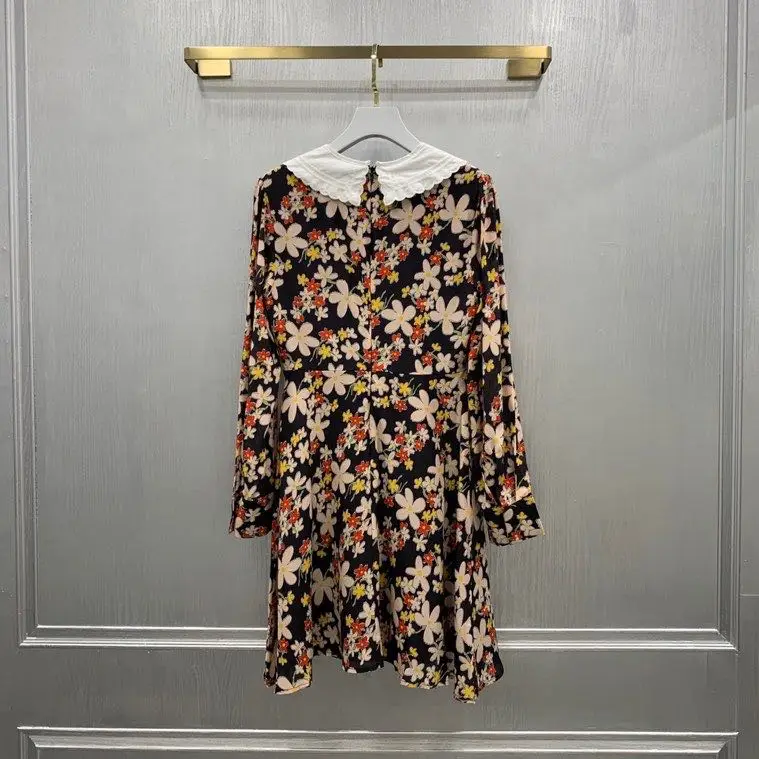 quality YK11576 High New Fashion Women 2021 spring Luxury famous Brand European Design party style Dress 
quality YK11576 High New Fashion Women 2021 spring Luxury famous Brand European Design party style Dress