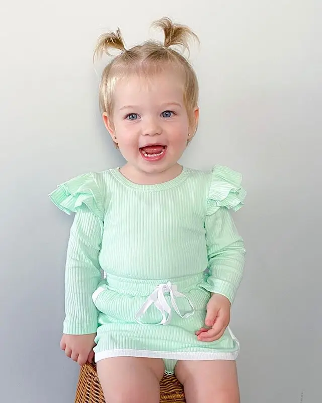 Детская рубашка для девочек, костюм с шортами на осень, повседневный костюм с оборками, круглым вырезом, длинными рукавами, со шнуровкой и бо...
Детская рубашка для девочек, костюм с шортами на осень, повседневный костюм с оборками, круглым вырезом, длинными рукавами, со шнуровкой и бо...