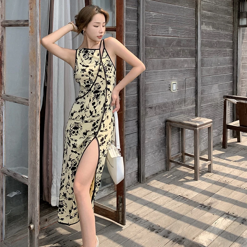 * temperament of the new spring and summer will accept French retro condole belt dress waist improved qipao dress
* temperament of the new spring and summer will accept French retro condole belt dress waist improved qipao dress
