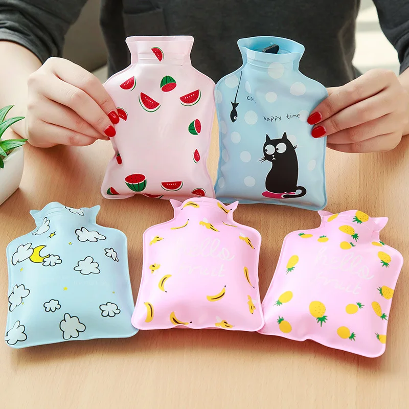 1 Pc Fresh Water Injection Explosion-proof Hot Water Bottle Hand Warmers for Children Students Cartoon Mini Girls Warm Handbag
1 Pc Fresh Water Injection Explosion-proof Hot Water Bottle Hand Warmers for Children Students Cartoon Mini Girls Warm Handbag