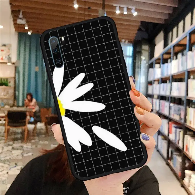 Daisy flower creativity grid Phone Cases For Huawei honor Mate P 9 10 20 30 40 Pro 10i 7 8 a x Lite nova 5t Soft silicone funda
Daisy flower creativity grid Phone Cases For Huawei honor Mate P 9 10 20 30 40 Pro 10i 7 8 a x Lite nova 5t Soft silicone funda