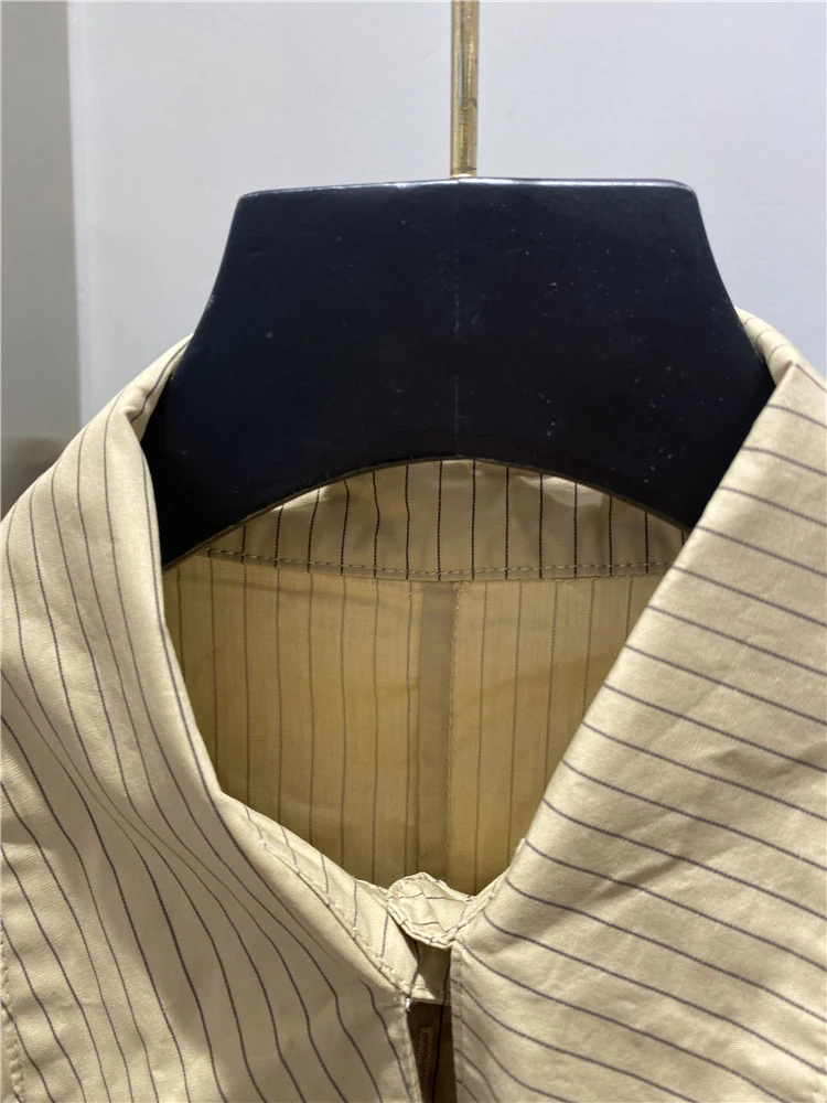 Lace Up Bow Tie Necktie Loose Striped Shirt Ladies Autumn New Style Pocket Splicing Letter Personality Top Free Shipping
Lace Up Bow Tie Necktie Loose Striped Shirt Ladies Autumn New Style Pocket Splicing Letter Personality Top Free Shipping