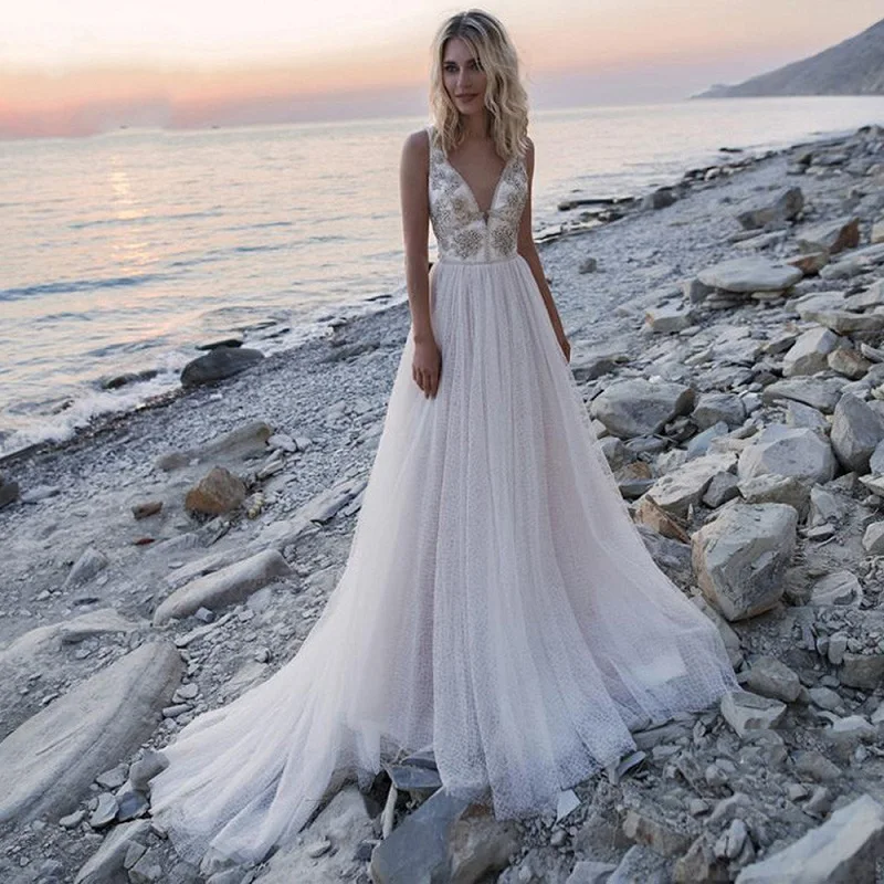 Sexy Spaghetti A Line Wedding Dress Bridal Gowns Beach Amazing Lace Up Back Wedding Wear Lace Appliques Countryside
Sexy Spaghetti A Line Wedding Dress Bridal Gowns Beach Amazing Lace Up Back Wedding Wear Lace Appliques Countryside