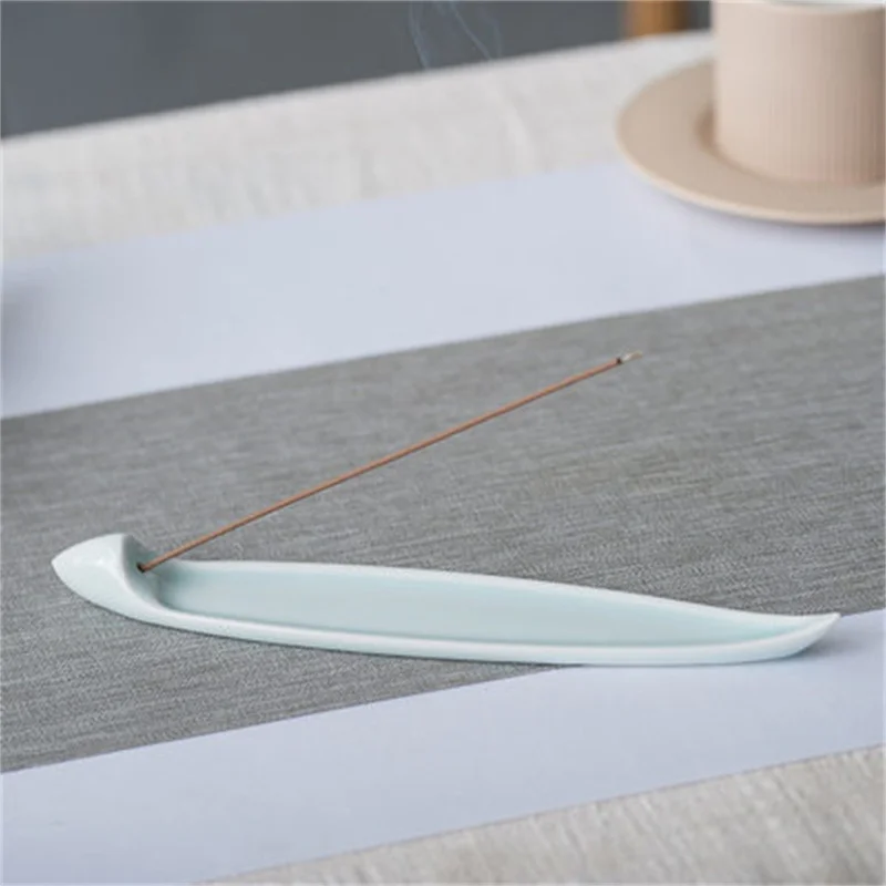 Ceramic Incense Burner Nordic Calming Aroma Base Leaf Boat Shape Plate Portable Travelling Accessories Home Office Bedroom Decor
Ceramic Incense Burner Nordic Calming Aroma Base Leaf Boat Shape Plate Portable Travelling Accessories Home Office Bedroom Decor