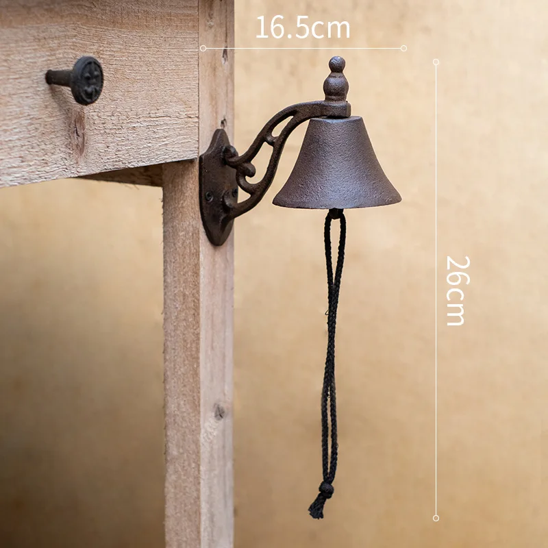 Retro Wrought Iron Wind Chimes Hanging Decorations Hand-cranked Doorbell for Villa Courtyard Garden European Cafe Exquisite Home
Retro Wrought Iron Wind Chimes Hanging Decorations Hand-cranked Doorbell for Villa Courtyard Garden European Cafe Exquisite Home