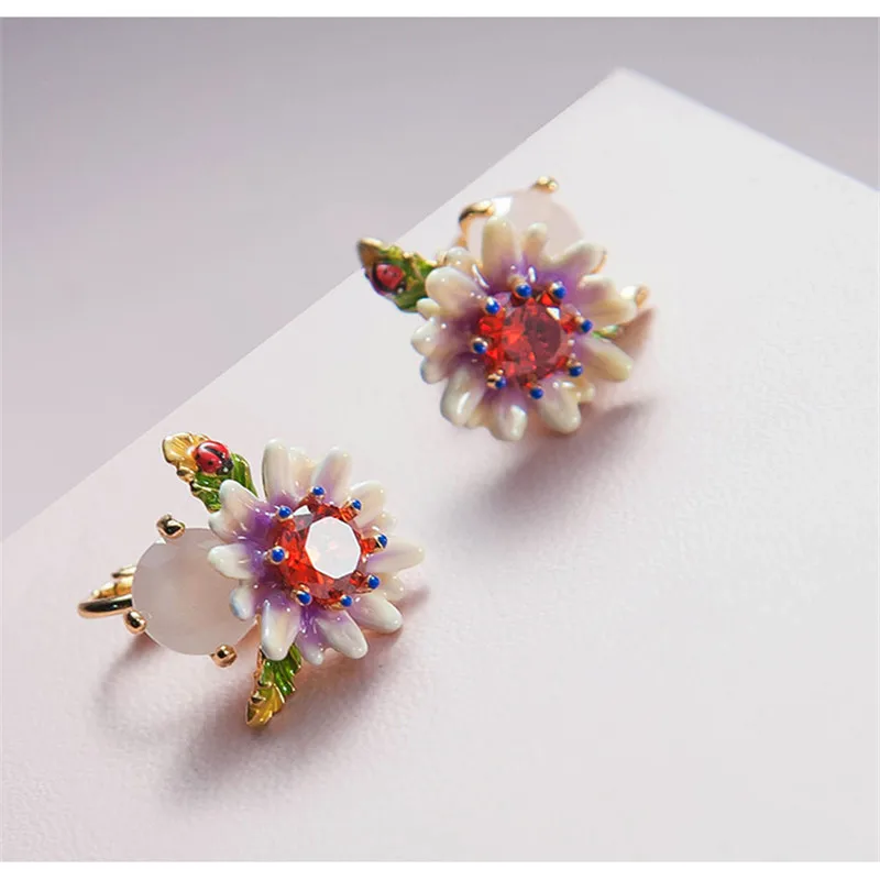 European and American Fashion Fresh Hand-painted Enamel Flowers 925 Silver Needle Stud Earrings Clip Earrings Without Pierced
European and American Fashion Fresh Hand-painted Enamel Flowers 925 Silver Needle Stud Earrings Clip Earrings Without Pierced