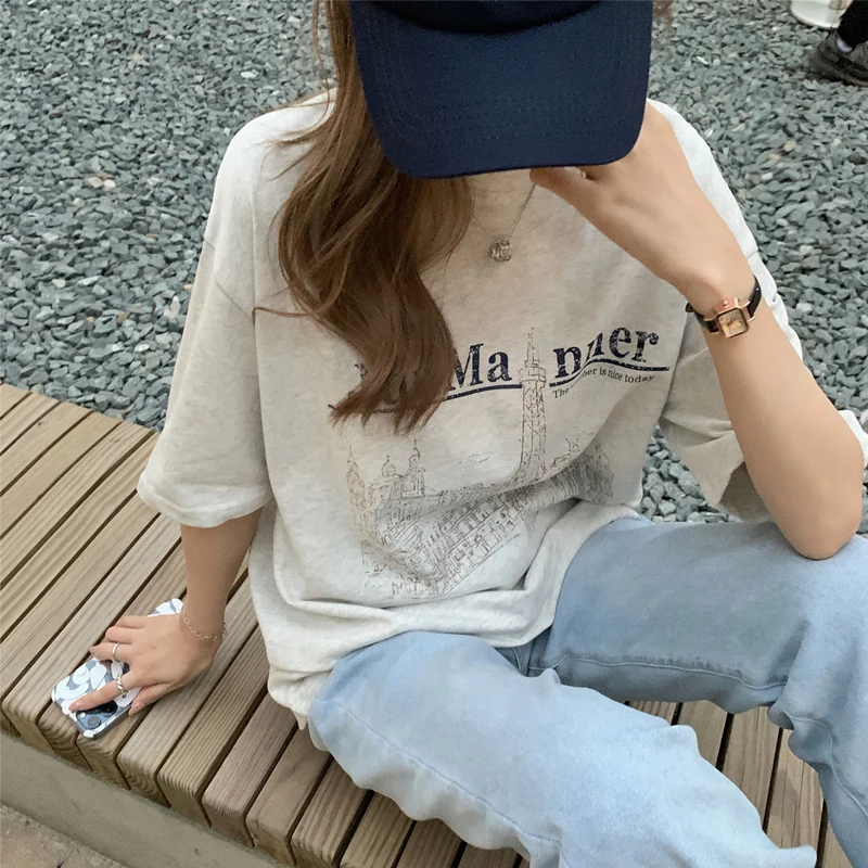 2021 summer new style American retro printed loose blouse short-sleeved T-shirt women
2021 summer new style American retro printed loose blouse short-sleeved T-shirt women