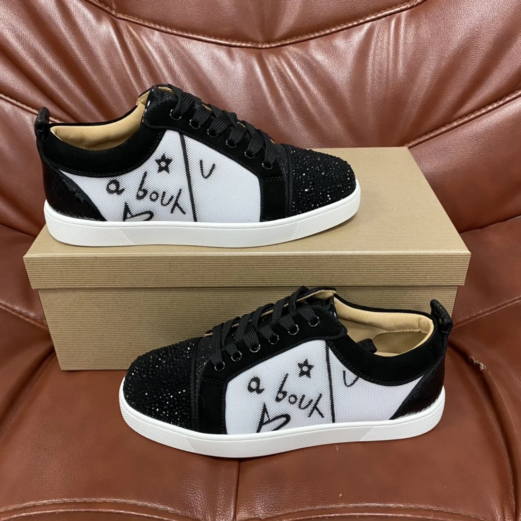 Men Luxury Sneaker Real Leather Top Quality Red Bottom Rhinestones Spikes Flat Brand Shoes Goodyear Sole With Original Box
Men Luxury Sneaker Real Leather Top Quality Red Bottom Rhinestones Spikes Flat Brand Shoes Goodyear Sole With Original Box