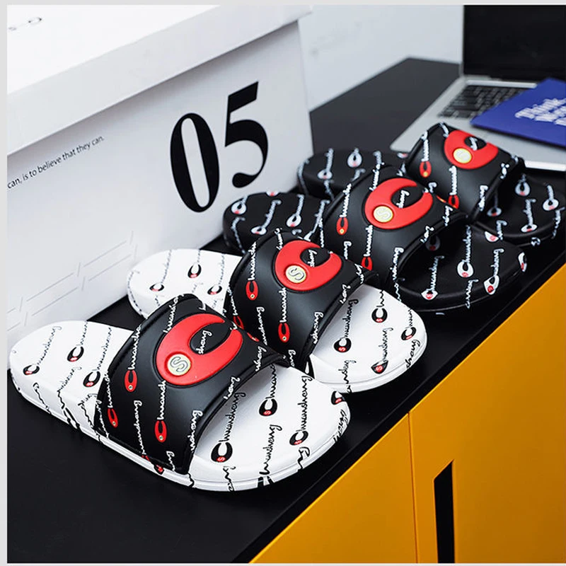 2021 Summer Men Slippers Thick-Soled Home Shower Non-Slip Household Shoes Comfortable Open Toe Casual Outdoor Beach Pool Sandals
2021 Summer Men Slippers Thick-Soled Home Shower Non-Slip Household Shoes Comfortable Open Toe Casual Outdoor Beach Pool Sandals