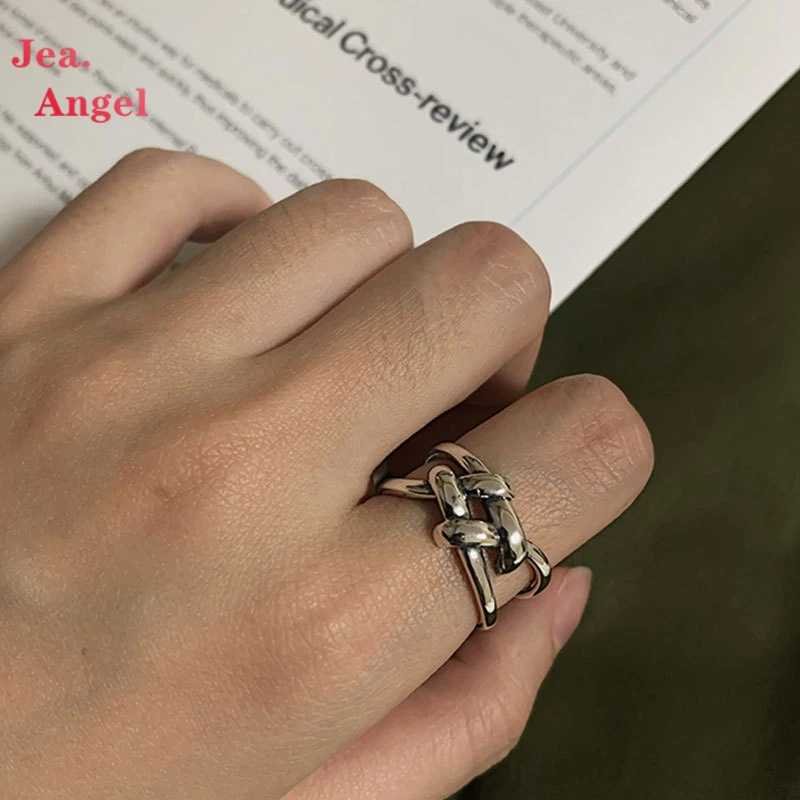 Женское Двухслойное плетеное кольцо Jea.Angel, серебро 925 пробы, классическое ювелирное изделие из тайского серебра, аксессуар для вечеринки
Женское Двухслойное плетеное кольцо Jea.Angel, серебро 925 пробы, классическое ювелирное изделие из тайского серебра, аксессуар для вечеринки