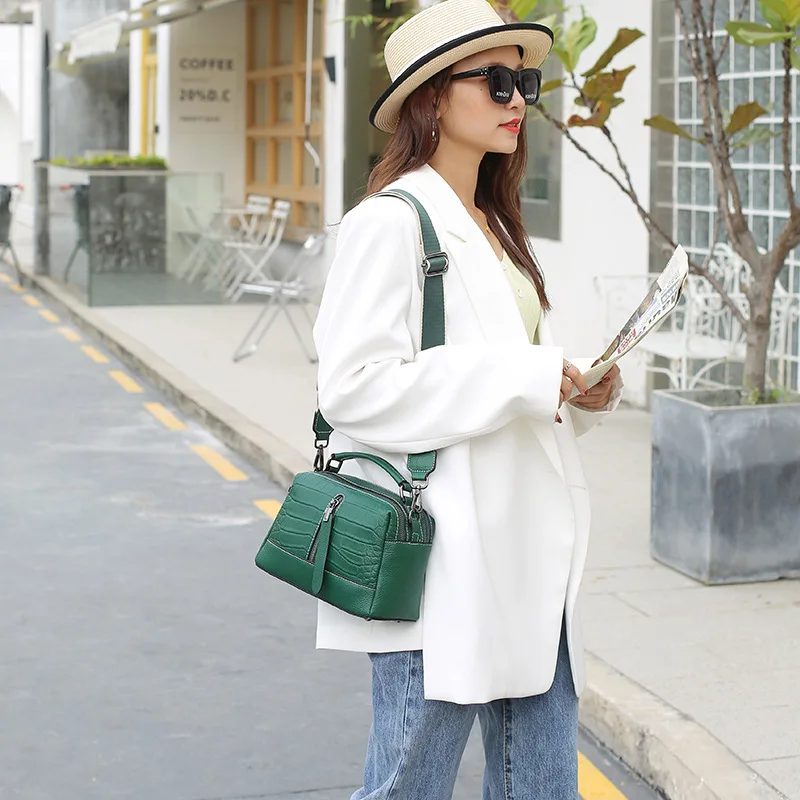 Crocodile Pattern Genuine Leather Women Shoulder Bag Fashion Casual Lady Handbag Small Female Crossbody Bag Travel Totes Purse
Crocodile Pattern Genuine Leather Women Shoulder Bag Fashion Casual Lady Handbag Small Female Crossbody Bag Travel Totes Purse