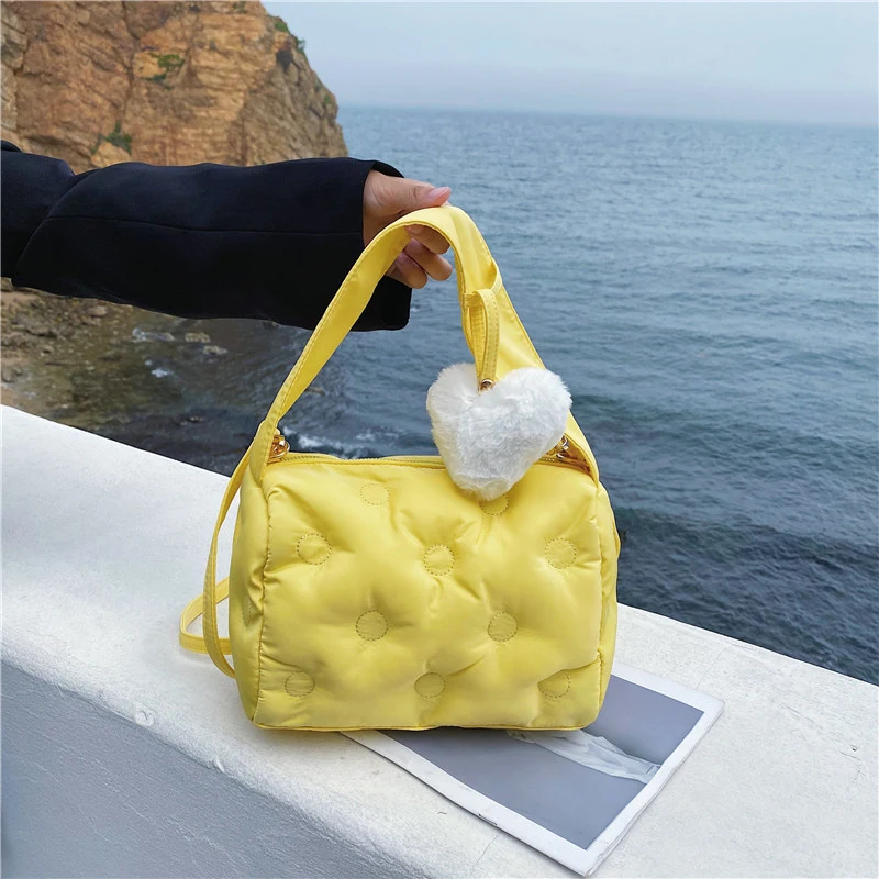 Cotton Women Designer Handbags 2021 Girls Shopper Purse Fashion Casual Geometric Patterns Love Tassel Solid Color Crossbody Bags
Cotton Women Designer Handbags 2021 Girls Shopper Purse Fashion Casual Geometric Patterns Love Tassel Solid Color Crossbody Bags