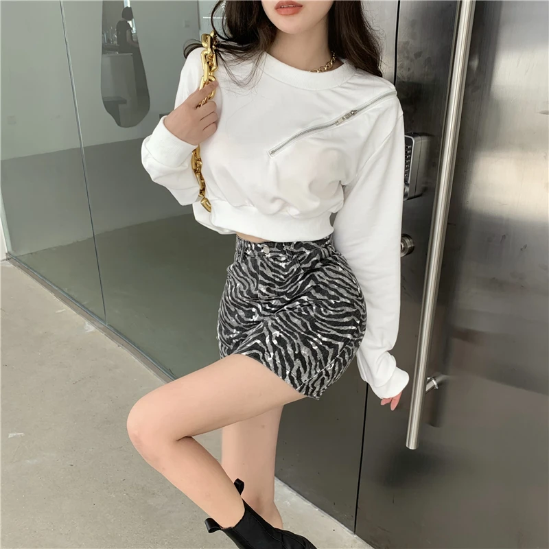KUSAHIKI Korean Zipper Sexy Straplesss Women Hoodies Causal Crop Top Pullover Sweatshirt 2021 Spring New Top Jumper 6F324
KUSAHIKI Korean Zipper Sexy Straplesss Women Hoodies Causal Crop Top Pullover Sweatshirt 2021 Spring New Top Jumper 6F324